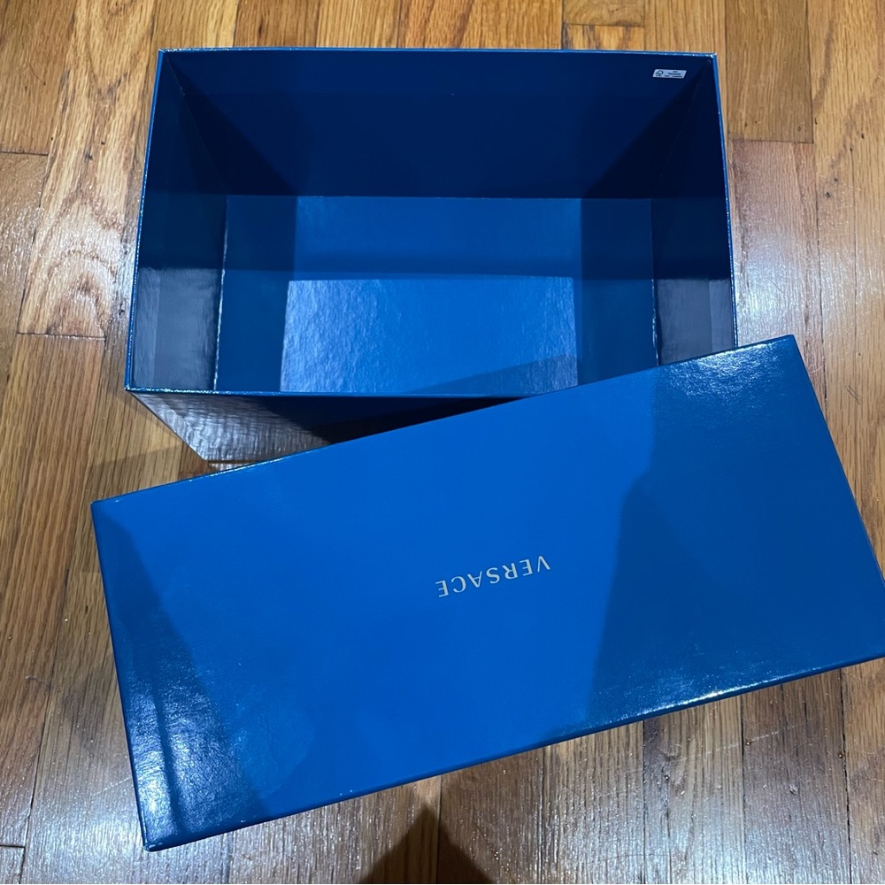 Versace Box - Picture 2 of 4